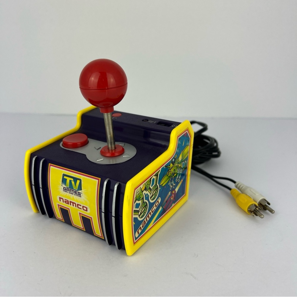 Namco 5-in-1 Arcade Classics 2003 Plug-n-Play TV Game Joystick